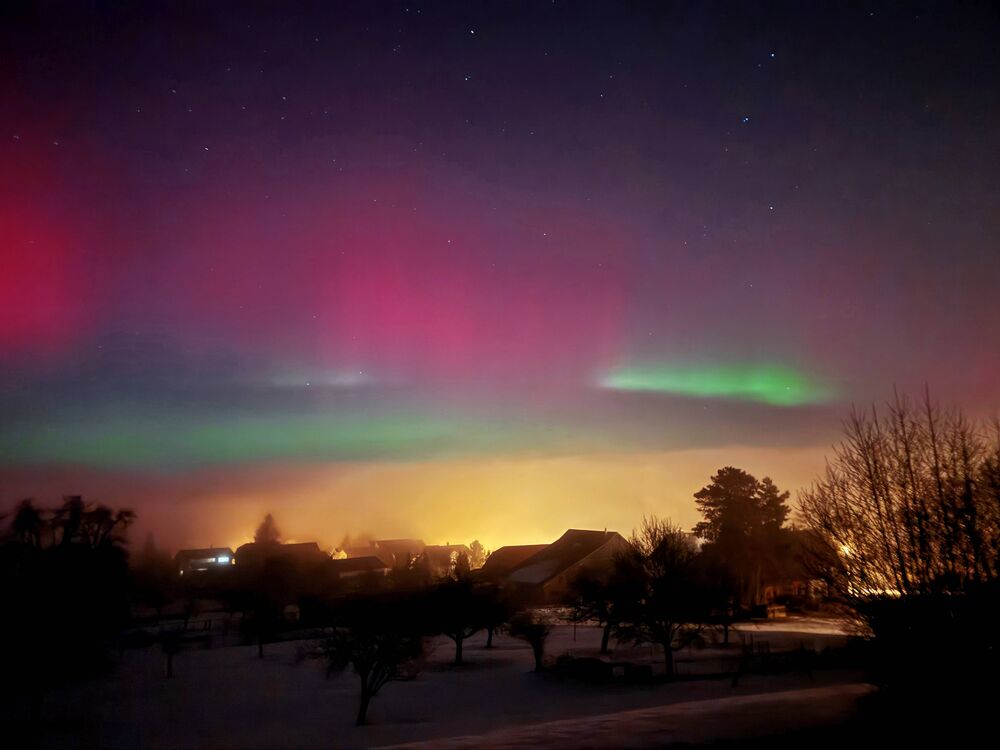 Am Abend des 19. Januar verursachte ein starker Sonnensturm intensive Polarlichter am Schweizer Nachthimmel (Standort Leutwil AG). (Foto: Andreas Walker)